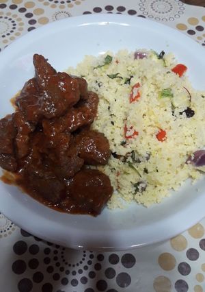 Una foto de Osobuco adobado con cous cous