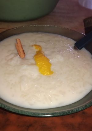 Una foto de Arroz con leche cremoso, fácil y rico