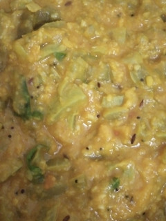 புடலங்காய் கூட்டு (Pudalankaai kootu recipe in tamil) செய்முறை முக்கிய புகைப்படம்