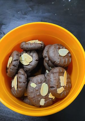 Foto resep Chocolate coockis hanya 4 bahan