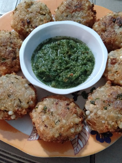 साबूदाना बड़ा (sabudana vada recipe in Hindi) रेसिपी मुख्य फोटो