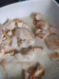 Filetes de pollo en salsa roquefort