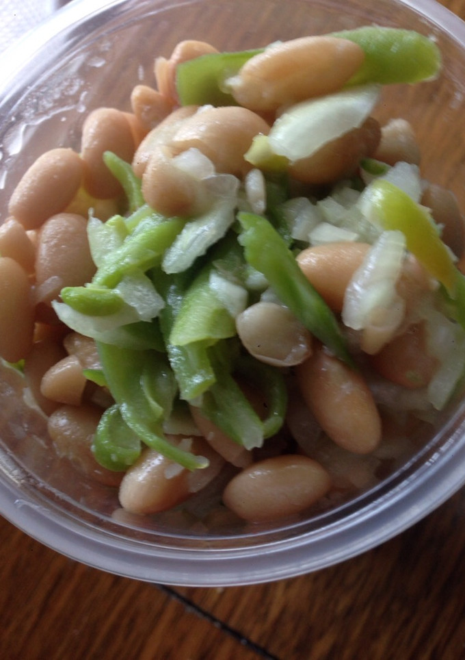 Una foto de Ensalada de porotos
