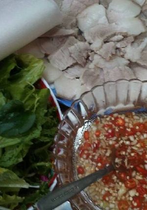 Hình của món Bánh Tráng Cuốn Thịt Luộc.