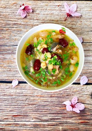 Hình của món Chân Gà Ta Hầm Tứ Bảo.