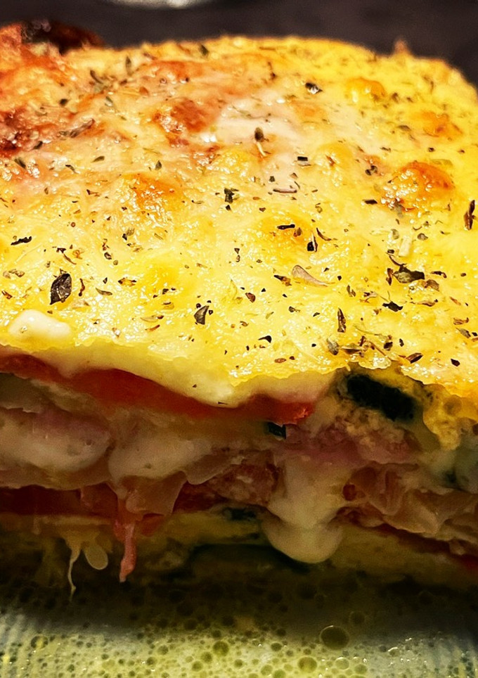 Una foto de Frittata de calabacín con jamón York y queso sin lactosa
