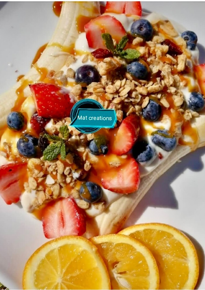 A picture of Banana split.