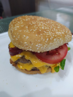 Una foto de Double cheese burger