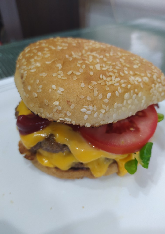 Una foto de Double cheese burger