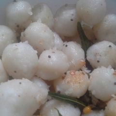 A picture of Amini Kozhakattai (Rice flour kozhakatai).