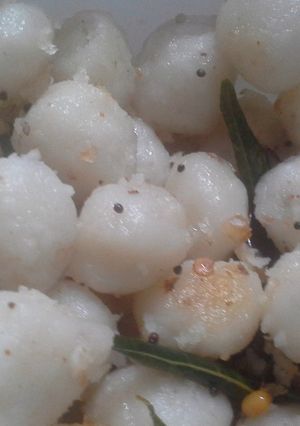 A picture of Amini Kozhakattai (Rice flour kozhakatai).
