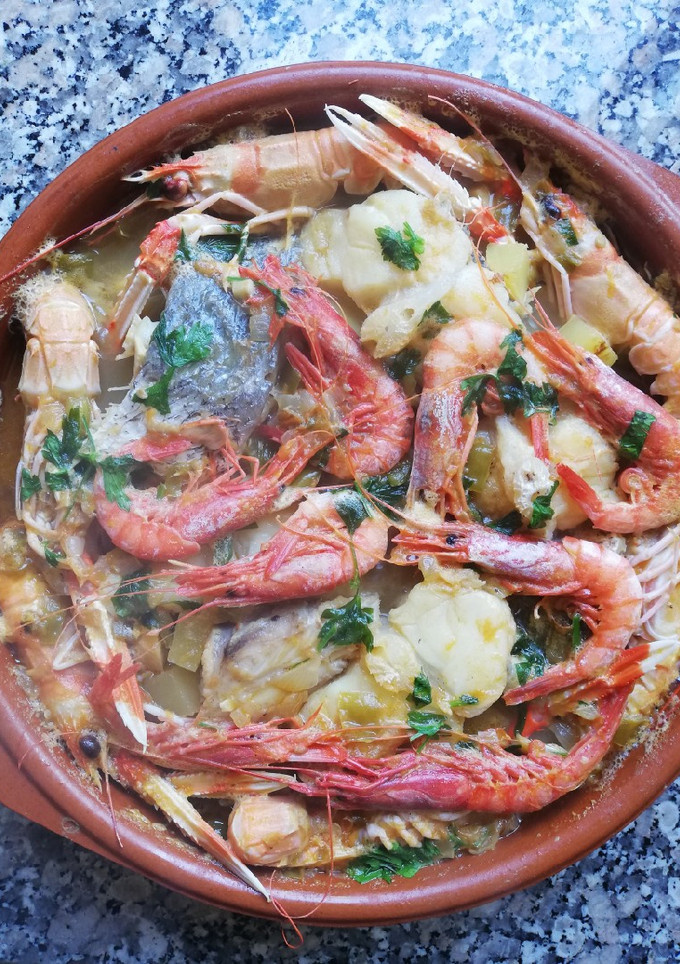 Una foto de Suquet de pescado y marisco