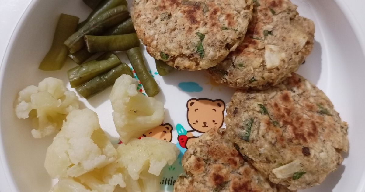 H213. Perkedel Singkong Ati Ayam dan Sayuran Kukus (12 month+)