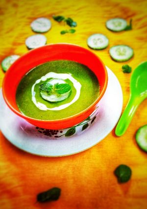 A picture of Cucumber Spinach soup.