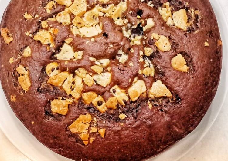 Simple Way to Make Any-night-of-the-week Moist Chocolate Cake