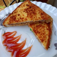 A picture of Crispy shami kabab sandwich 🥪.