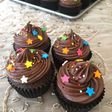 Ganache kocok untuk hiasan cupcake