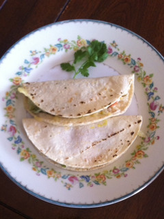 Una foto de Tacos de camarón con poblano