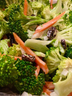 A picture of Broccoli Raisin Slawlad.