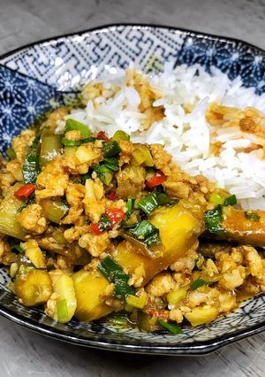 Hình của món Cà tím xào thịt bằm 🍆🥓.