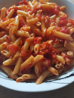 Una foto de Macarrones ala rabiata