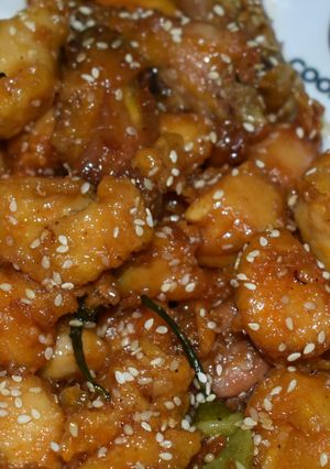 A picture of Seasame seed chicken.