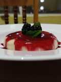 Panna cotta de coco con coulis de zarzamora 🍽️