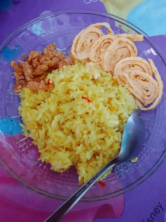 Cara Simple Membuat Resep  Nasi Kuning Praktis yang Bisa Manjain Lidah, Lezat Sekali