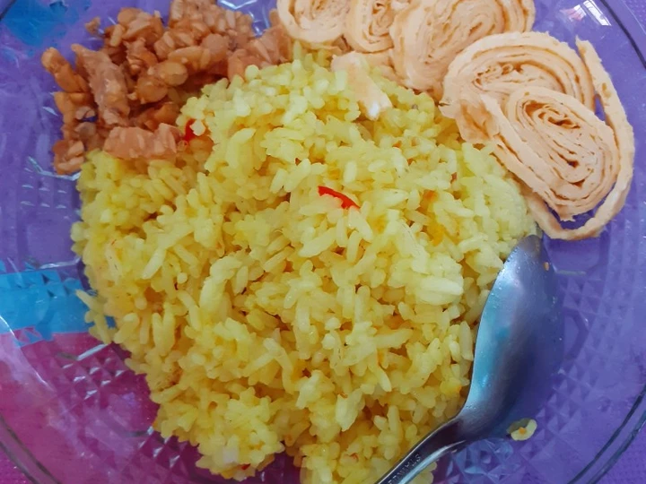 Cara Simple Membuat Resep  Nasi Kuning Praktis yang Bisa Manjain Lidah, Lezat Sekali