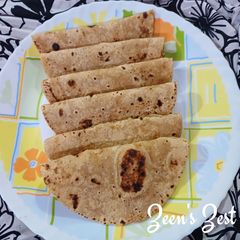 A picture of Multigrain Rotis or Chapatis.