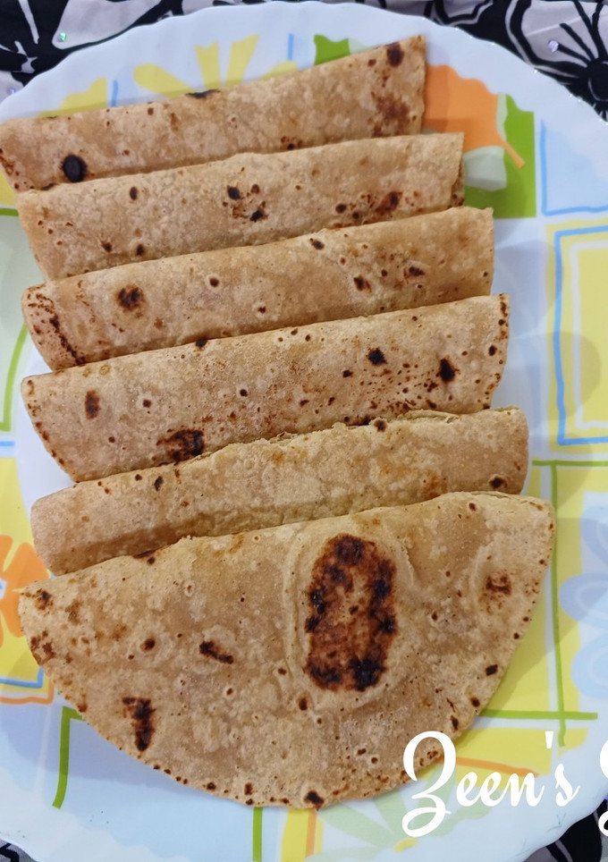A picture of Multigrain Rotis or Chapatis.