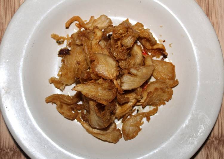 Langkah Mudah untuk Membuat Jamur tiram goreng (yummy), Bikin Ngiler