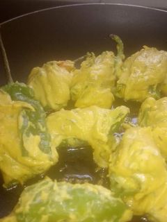 पालक पकोड़ा (palak pakoda recipe in Hindi) रेसिपी मुख्य फोटो