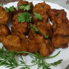 A picture of Cauliflower pakoda recipe | gobhi ke pakode.