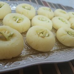 A picture of Doodh Pairay.