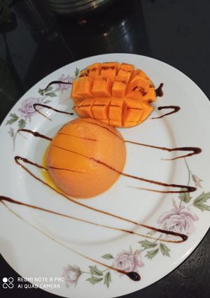 A picture of Mango panna cotta.