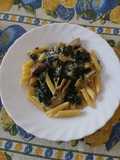 Pasta con carciofi e spinaci un primo leggero pronto in mezz'ora