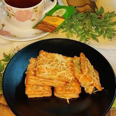 A picture of Cracker Sandwich.