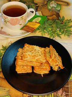 A picture of Cracker Sandwich.
