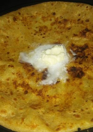आलू का पराठा (Aloo ka paratha recipe in Hindi) रेसिपी मुख्य फोटो