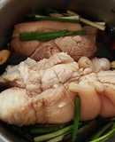 Chân giò hầm nước tương