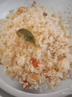தக்காளி சாதம் (thakkali saatham recipe in TAmil) செய்முறை முக்கிய புகைப்படம்