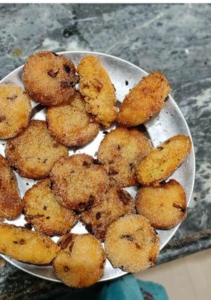 A picture of Suji Aloo Cutlets.