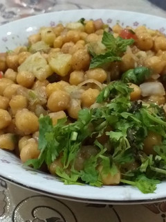 A picture of Channa chaat.