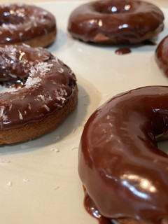 Una foto de Fit donut de chocolate de avena y coco 🥥 ¡sin azúcar!