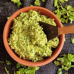 A picture of Khandeshi Mirchicha Thecha (Hot and Spicy).
