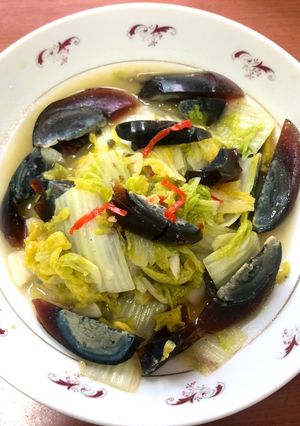 👩🏻‍🍳皮蛋娃娃菜 的食譜成品照片