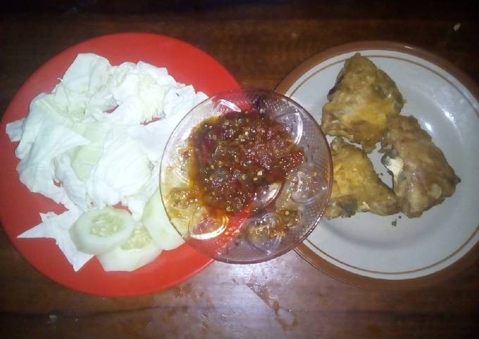 Ayam Goreng Lalapan Sambal