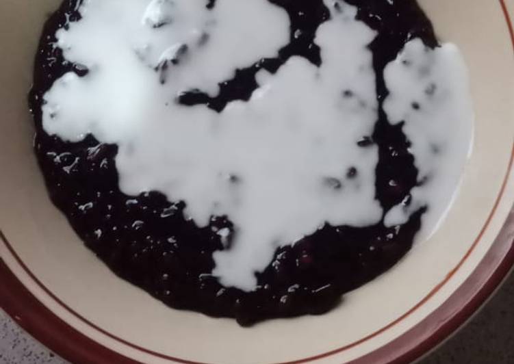 Bubur ketan hitam