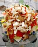 Ensalada de lechuga con pescado